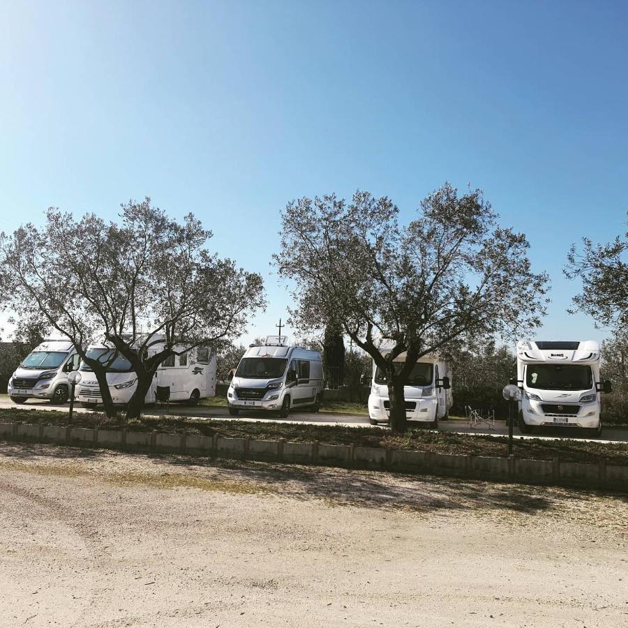 הוילה פייטרלצ'ינה Agriturismo La Vecchia Cascina Di Paolo & Belinda מראה חיצוני תמונה