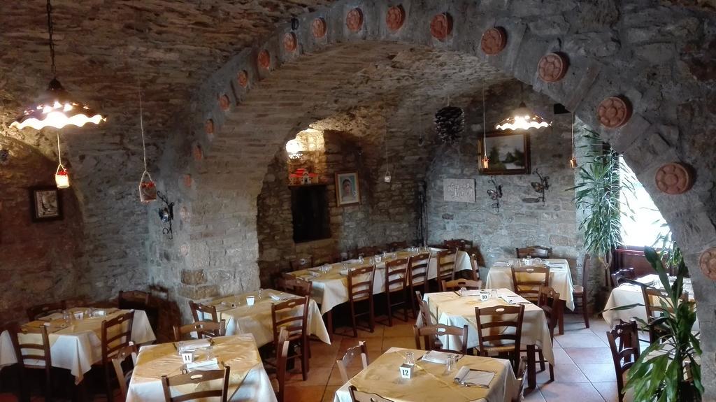 הוילה פייטרלצ'ינה Agriturismo La Vecchia Cascina Di Paolo & Belinda מראה חיצוני תמונה